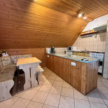 Panna Apartmanhaz * バラトンレッレ