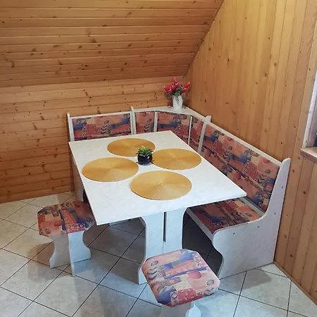 Panna Apartmanhaz 巴拉通雷勒