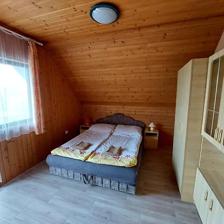 Lägenhet Panna Apartmanhaz Balatonlelle