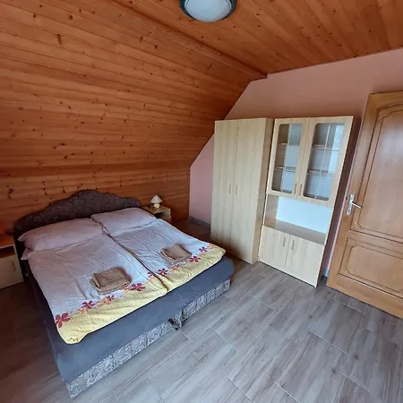Lägenhet Panna Apartmanhaz