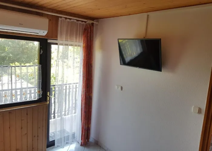 Panna Apartmanhaz Lägenhet